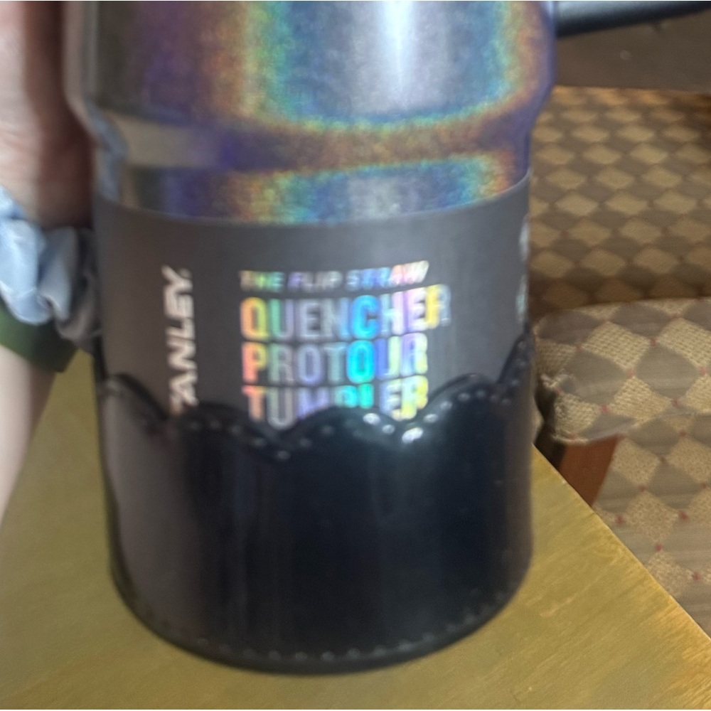 2/$15!! Gloss Black Scalloped Dimensional Silicone Boot Stanley Hydrojug Owala